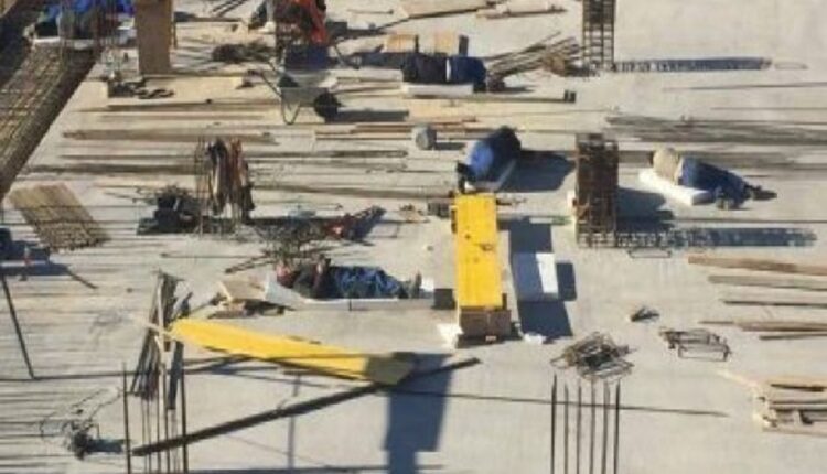 A worker dies, falls from the height of a building