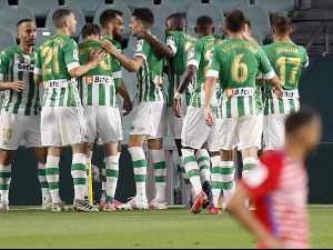 Betis broke Granada and knocked on the door of the Europa League