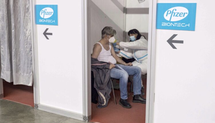Covid-19: Quarantine-free travel for vaccinated people between UAE, Serbia –