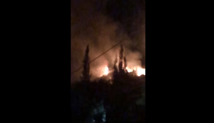 Large fire in a neighborhood of Shkodra, approaching the apartments
