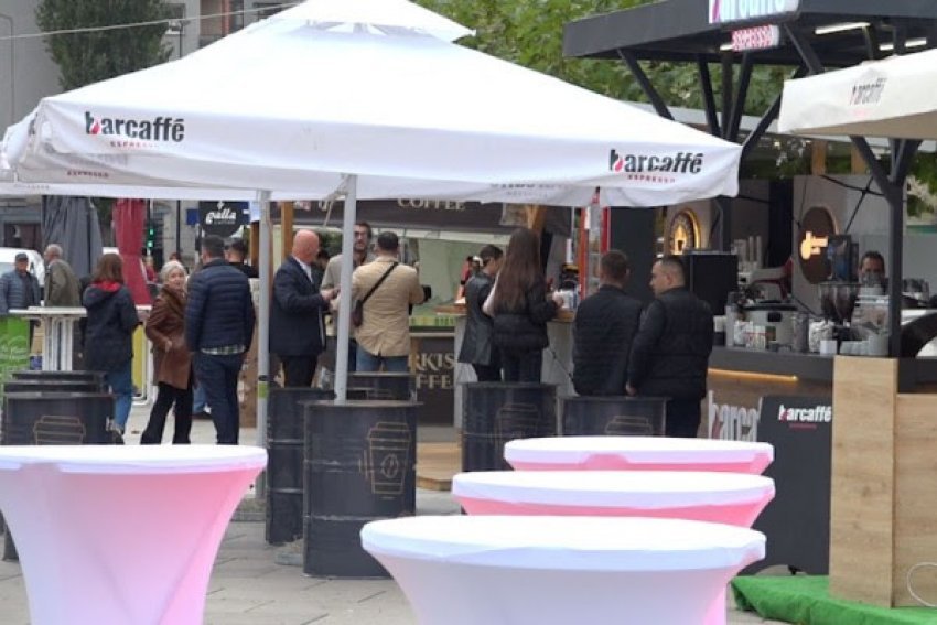 ​Kafe dhe çaj falas, tri ditë në shesh