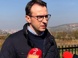 Pristina shortened the planned two-day visit of Petar Petković to the Republic of Kosovo to one day